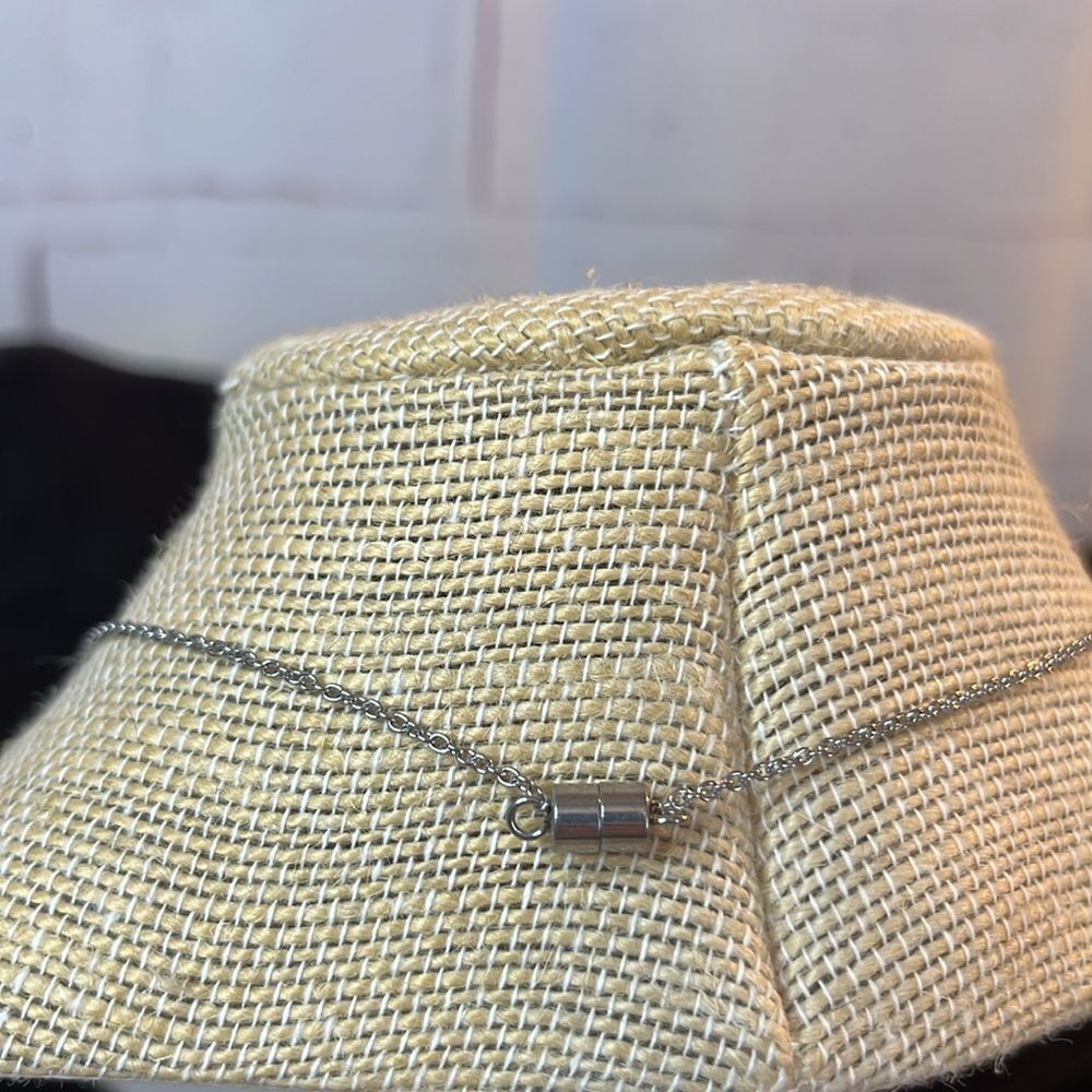 Mojave blue turquoise pendant necklace 20” in stainless steel, magnetic closure - Picture 4 of 6